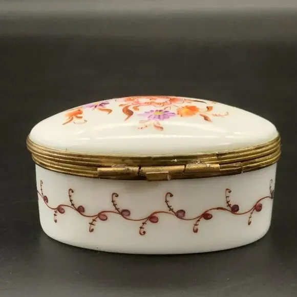 Vintage Limoges France Floral Hinged Fine Porcelain Trinket Box
Hand Painted - Picture 5 of 12